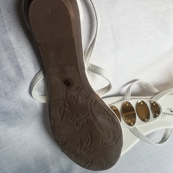 Sandals, Candy Couture, White and Gold, size 8 - Picture 2 of 3